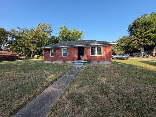 Foto del edificio - 3687 Windcrest Rd