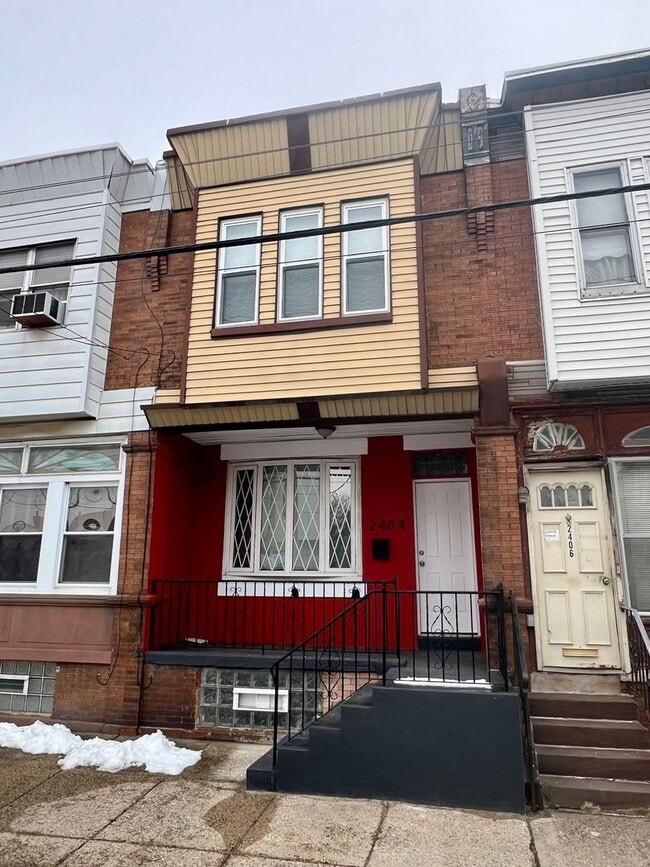 Building Photo - 2404 Mifflin St