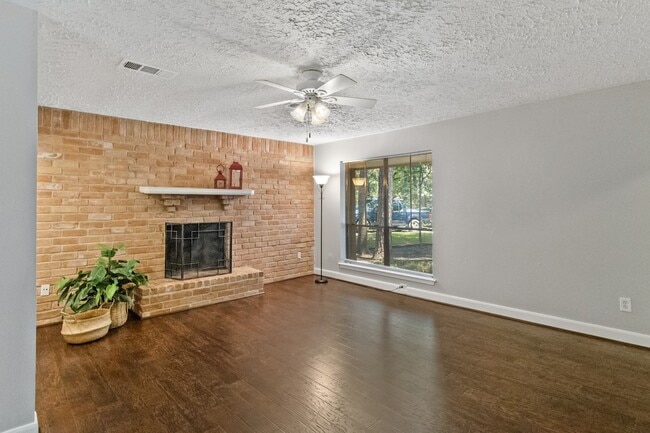 Building Photo - 11823 S Red Cedar Cir