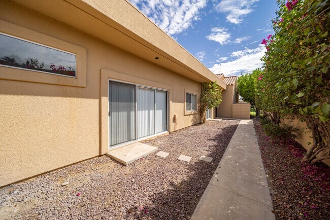 Foto del edificio - Mission Hills Country Club Home