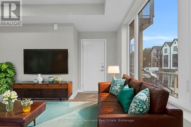 Photo du bâtiment - 708-708 Woolwich St