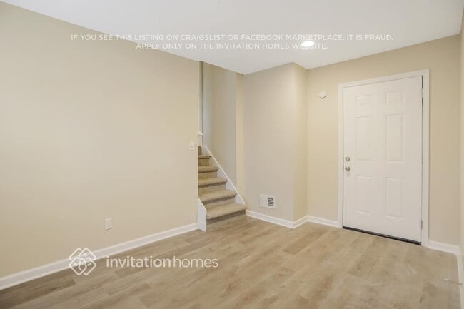 Building Photo - 4496 Fowler Ln