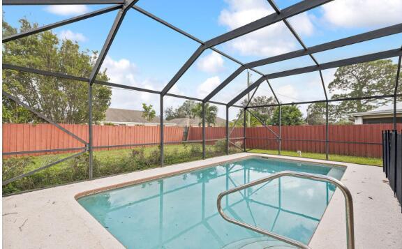 Foto principal - 634 SE Preston Ln