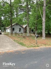 Building Photo - 1717 Pinto Trail
