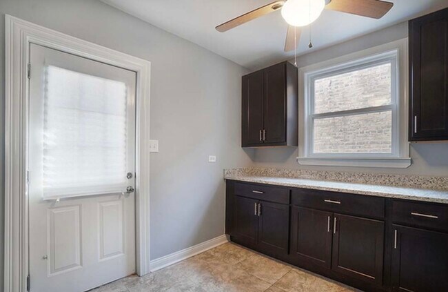 Foto del edificio - 8549 S Aberdeen St