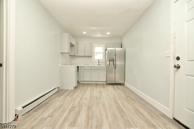 Foto del edificio - 1012 Sanford Ave