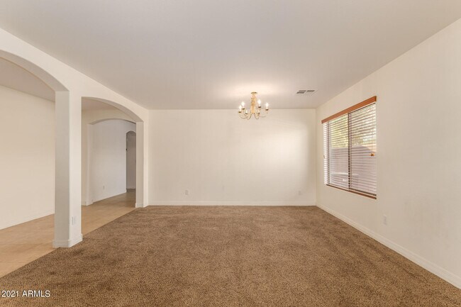 Foto del edificio - 2318 W Peak View Rd