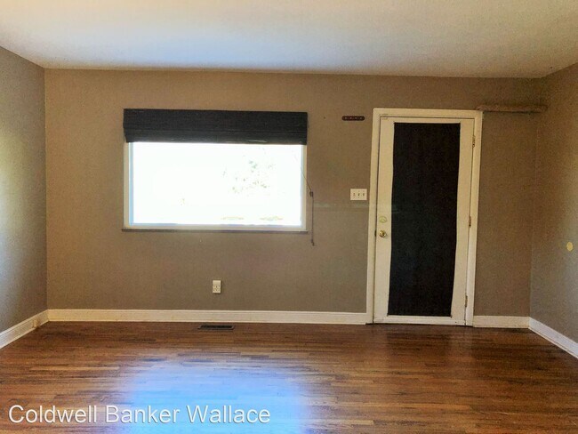 Building Photo - 2 br, 1 bath House - 1209 E. Red Bud Drive
