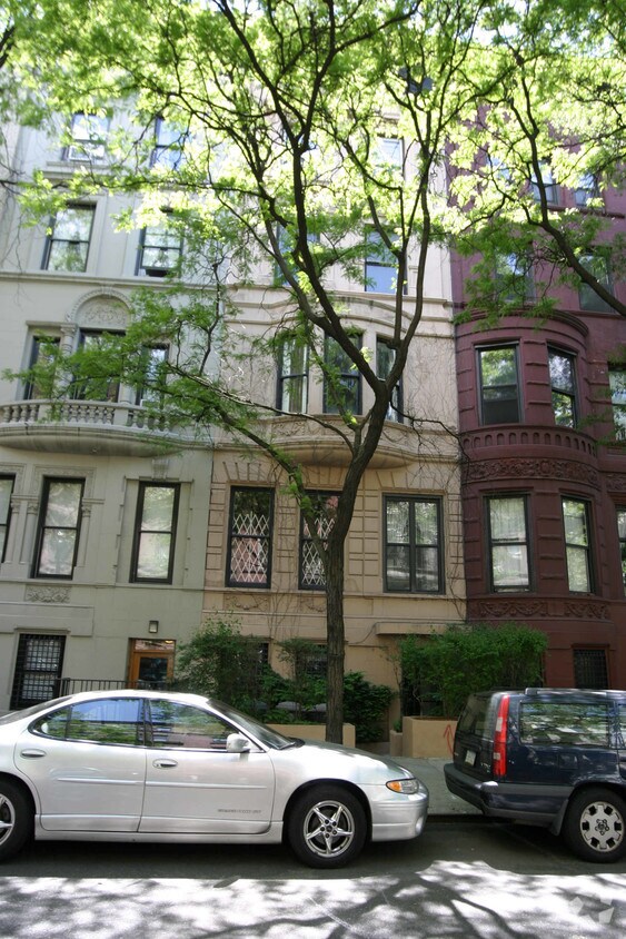 Building Photo - 26 W 87th St