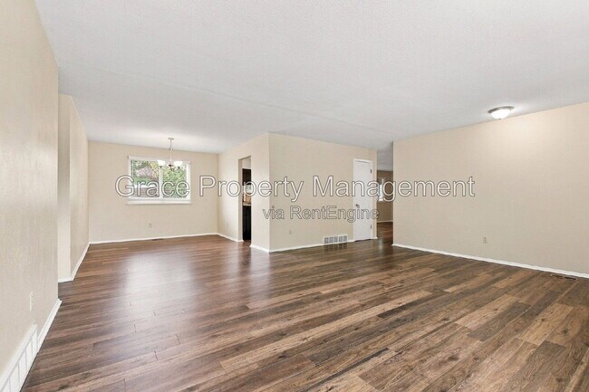 Foto del edificio - 11565 Monroe St