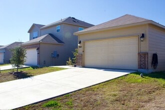 Building Photo - 14615 Stirrup Trce