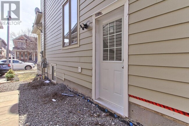 Building Photo - 25 Aird Ct