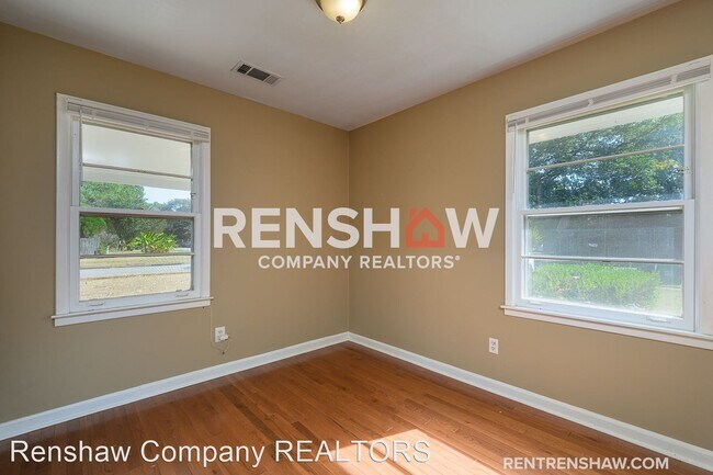 Foto del edificio - 3 br, 1 bath House - 4910 Helene Rd