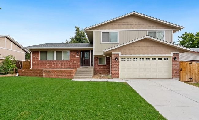 Modern 5 bed, 3.5 bath home in Lakewood! - Modern 5 bed, 3.5 bath home in Lakewood!