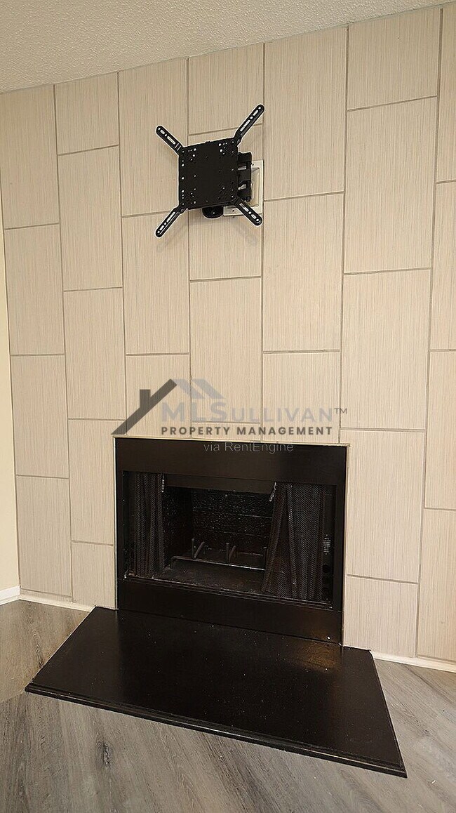 Foto del edificio - 3706 Chimney Ridge Pl