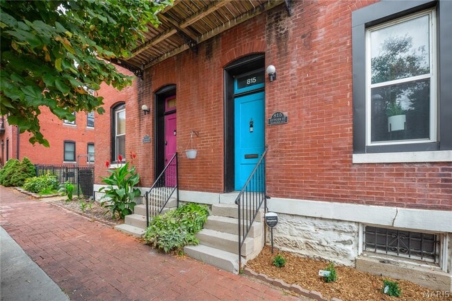 Building Photo - 815 Rutger St