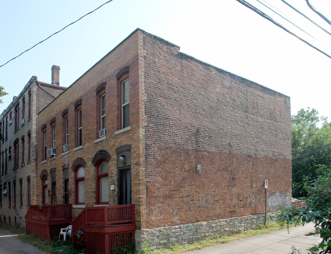 Foto del edificio - 866-870 Kleiner Ave