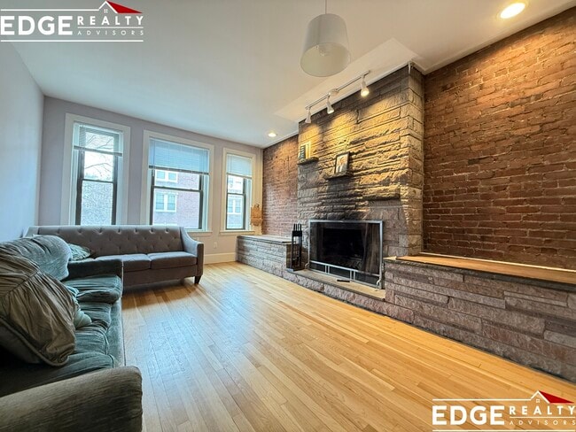 Building Photo - 33 Saint Paul St