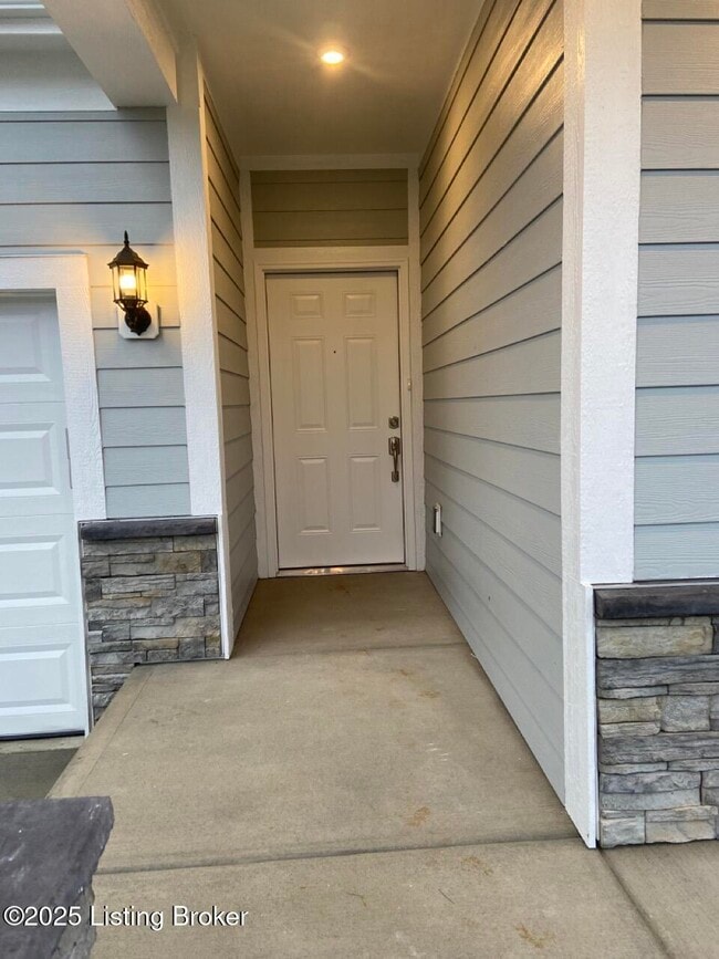 Building Photo - 4638 Golden Eagle Dr