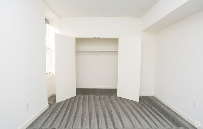 Interior Photo - The Severn