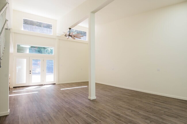 Building Photo - 1010 Upper Los Berros Rd