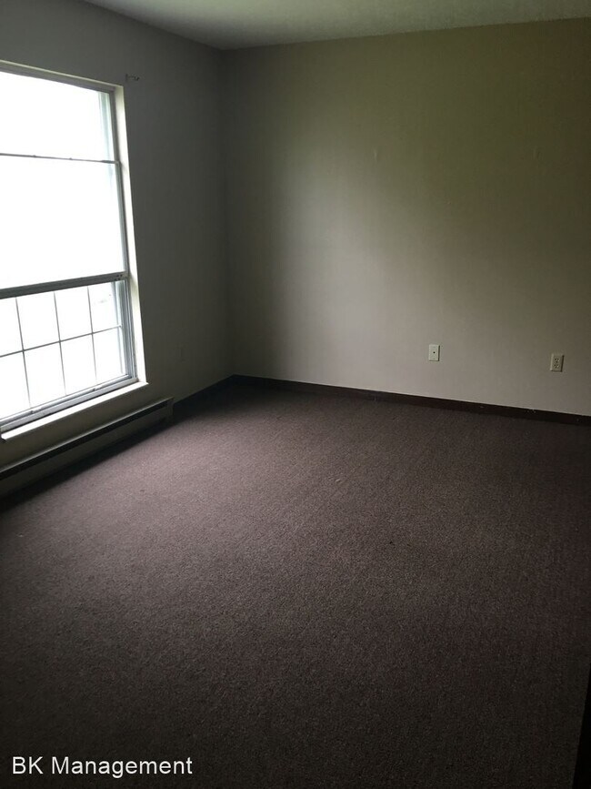 Building Photo - 1201 2nd St