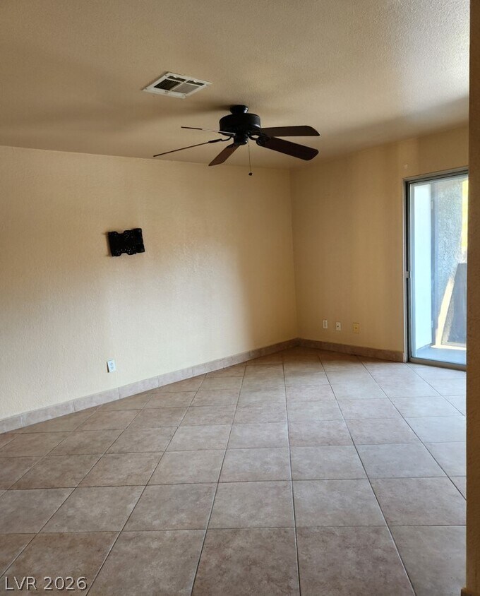 Building Photo - 2606 S Durango Dr