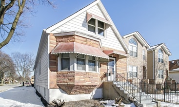 Building Photo - 8601 S Kingston Ave