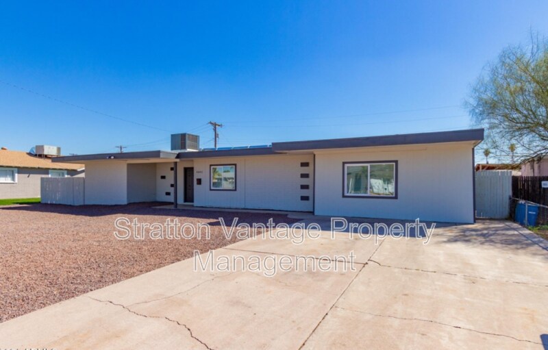Primary Photo - 4841 N 54th Dr