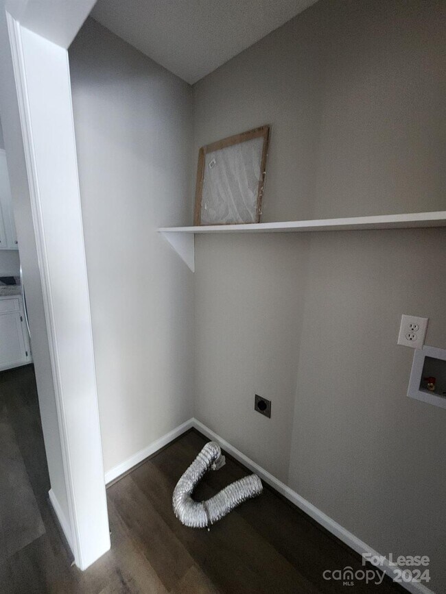 Foto del edificio - 703 Oakshade Ave