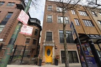 Building Photo - 1007 N La Salle Dr
