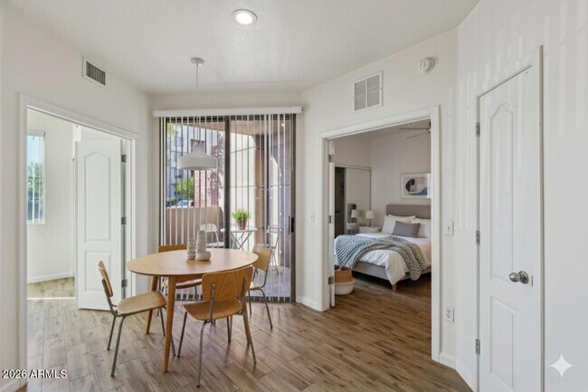 Foto del edificio - 1701 E Colter St