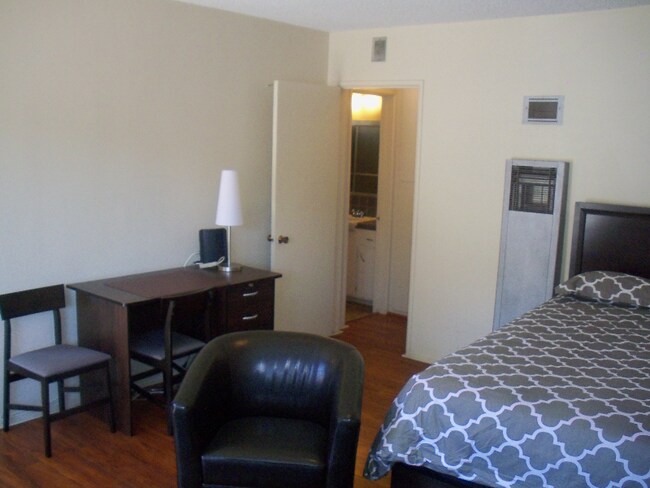 Building Photo - 4335 Don Tomaso Dr