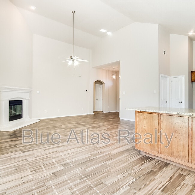 Building Photo - 6120 Amberjack Trail
