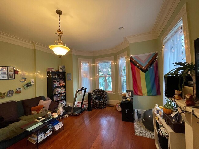 Foto del edificio - 5 Prospect Hill Ave