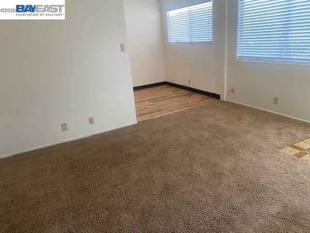 Foto del edificio - 37235 Cedar Blvd