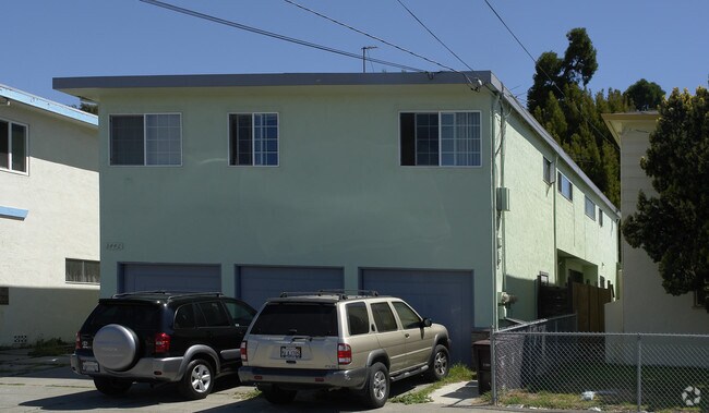 Foto del edificio - 3442 School St