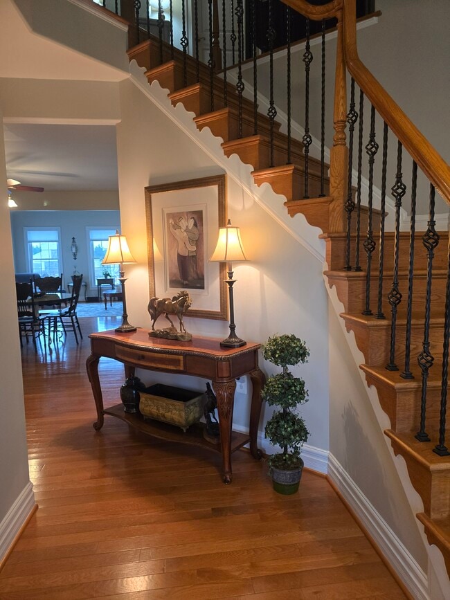 Building Photo - 10850 Misty Creek Ct
