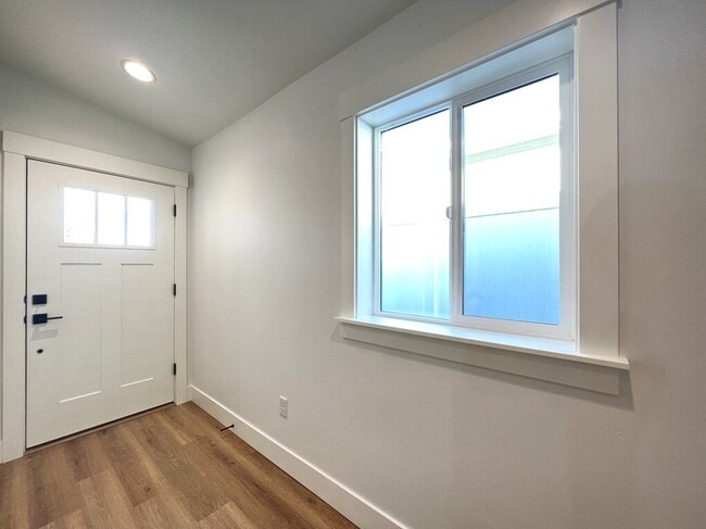 Building Photo - 1449 W Lark Ct