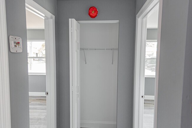 Foto del edificio - 901 W 36th St