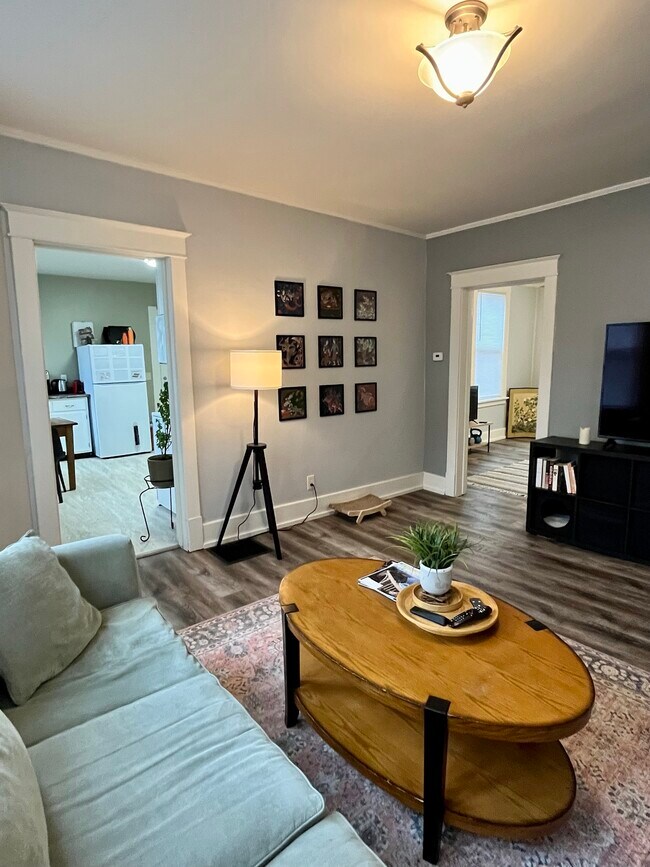 Foto del edificio - 701 N State St