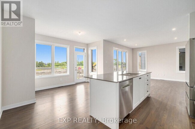 Building Photo - 186 Conservancy Dr