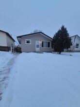 Building Photo - 245 Edward St