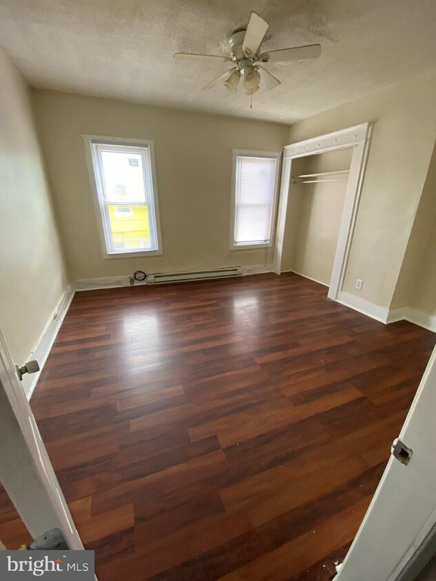 Primary Photo - 813 E Madison St