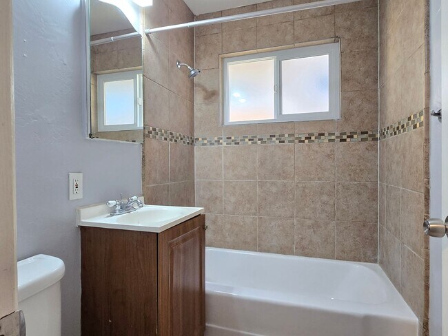 Foto del edificio - 452 S 4th St