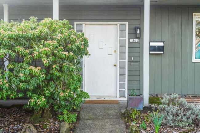 Foto del edificio - 7309 N Wilbur Ave