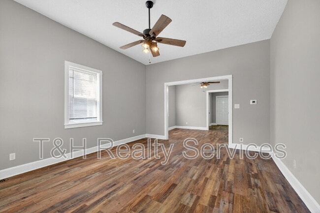 Building Photo - 234 N Addison St