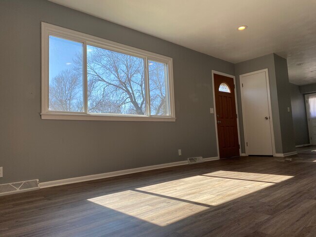 Foto del edificio - 2654 N 93rd Street