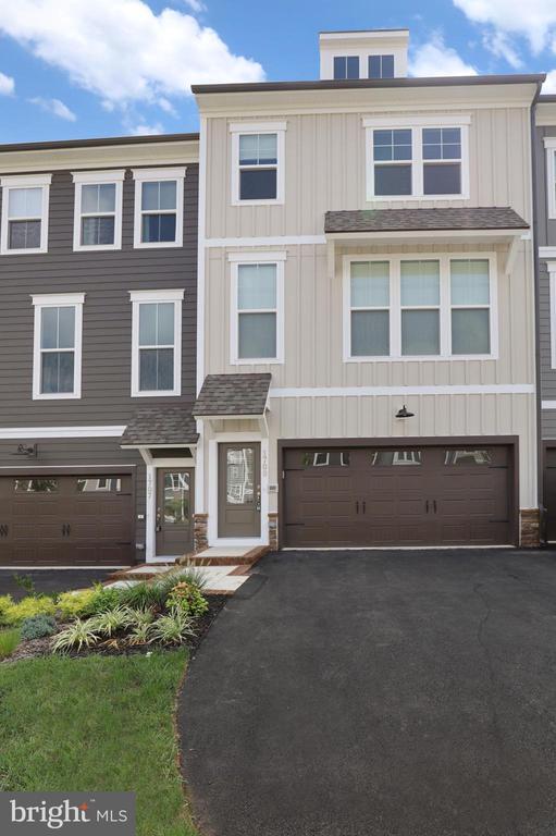 Building Photo - 1709 Beech Leaf St