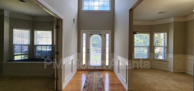 Foto del edificio - 310 Buckingham Ln